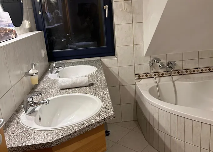 Cute Near Cologne דירה